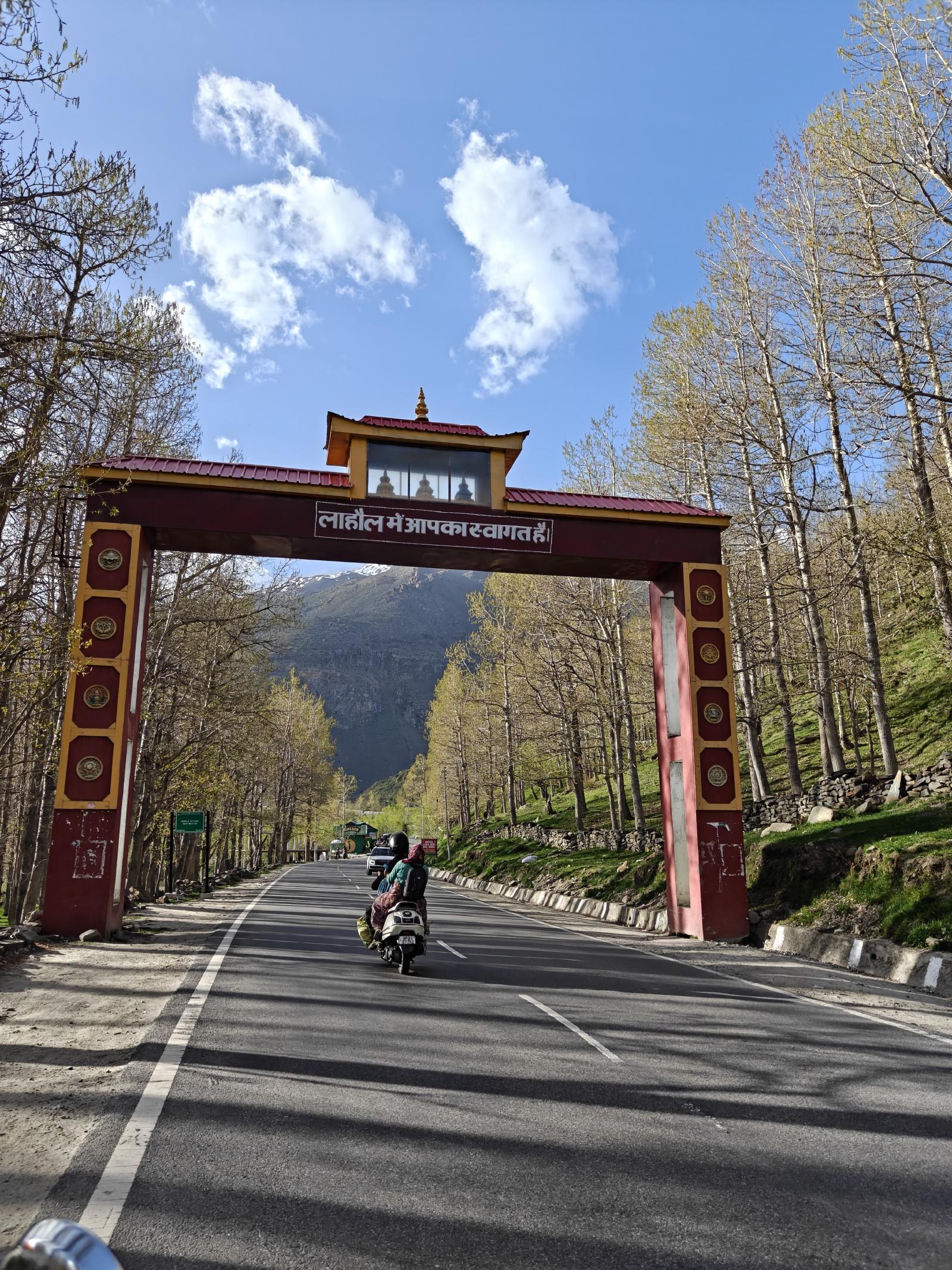 Sissu entry gate — Lahaul, quietly announcing itself